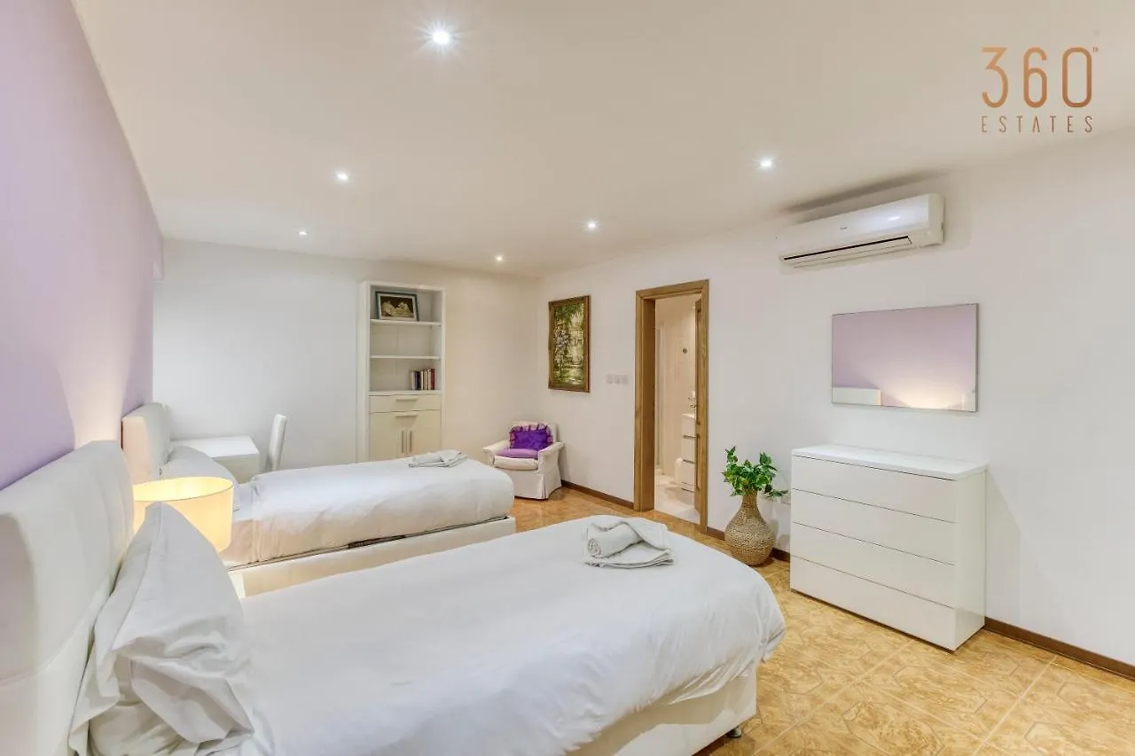 Beautiful, Spacious 3Br Home With Beautiful Views By 360 Estates ビルグ 0*,